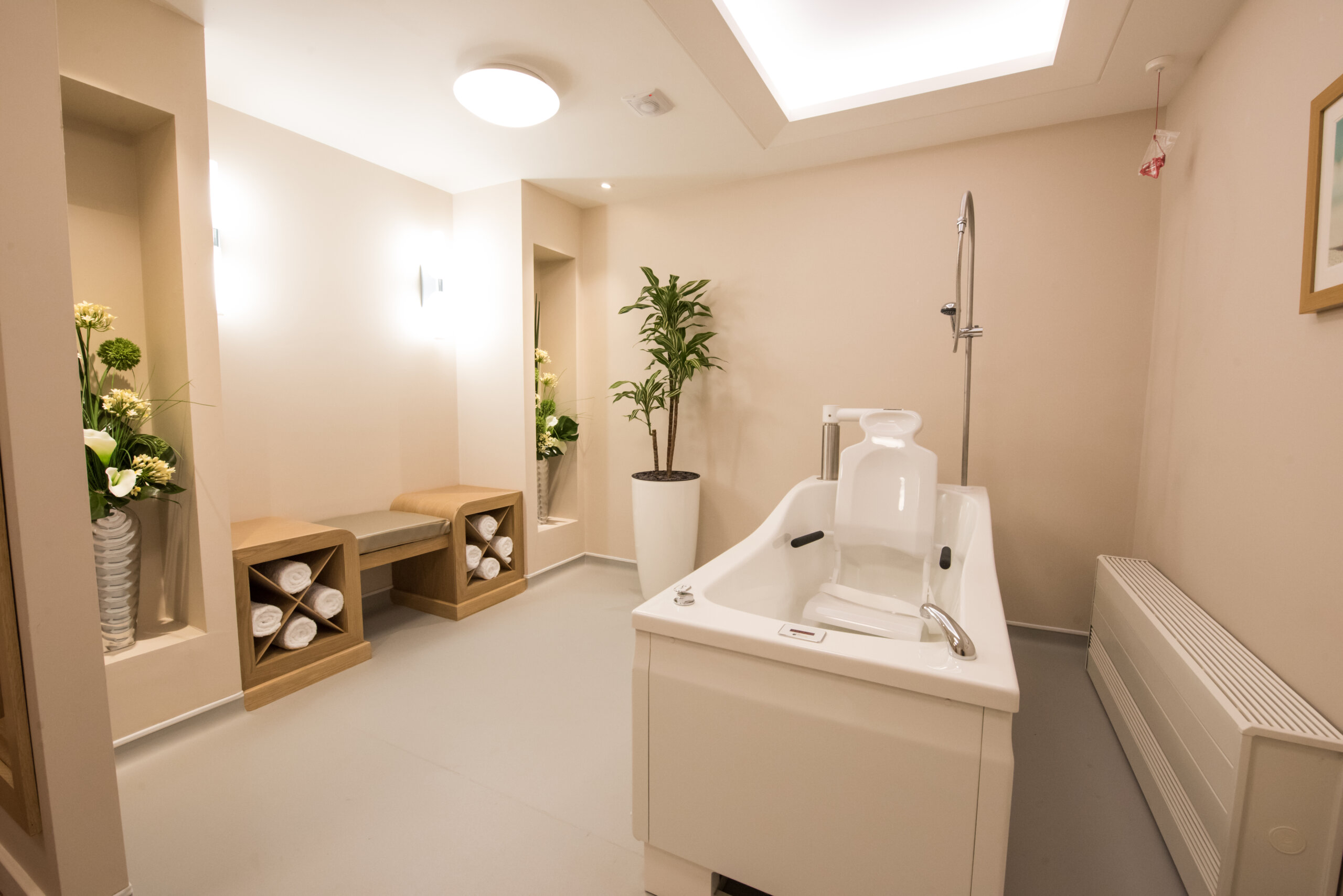Augustus Court – Assisted Bathroom