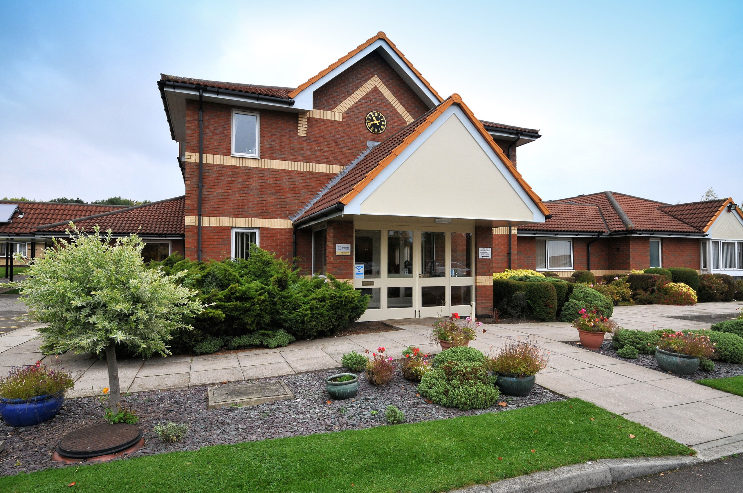 Image-Colton-Lodges-Front-Exterior-04