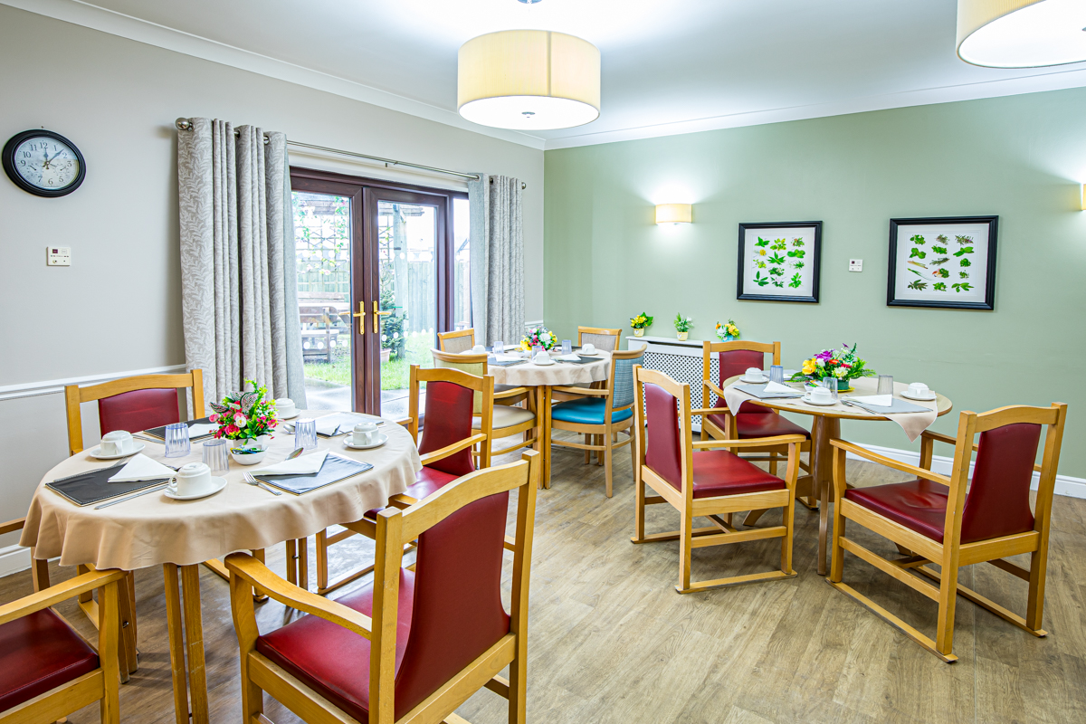 Daneside Mews – Dining Room (2)