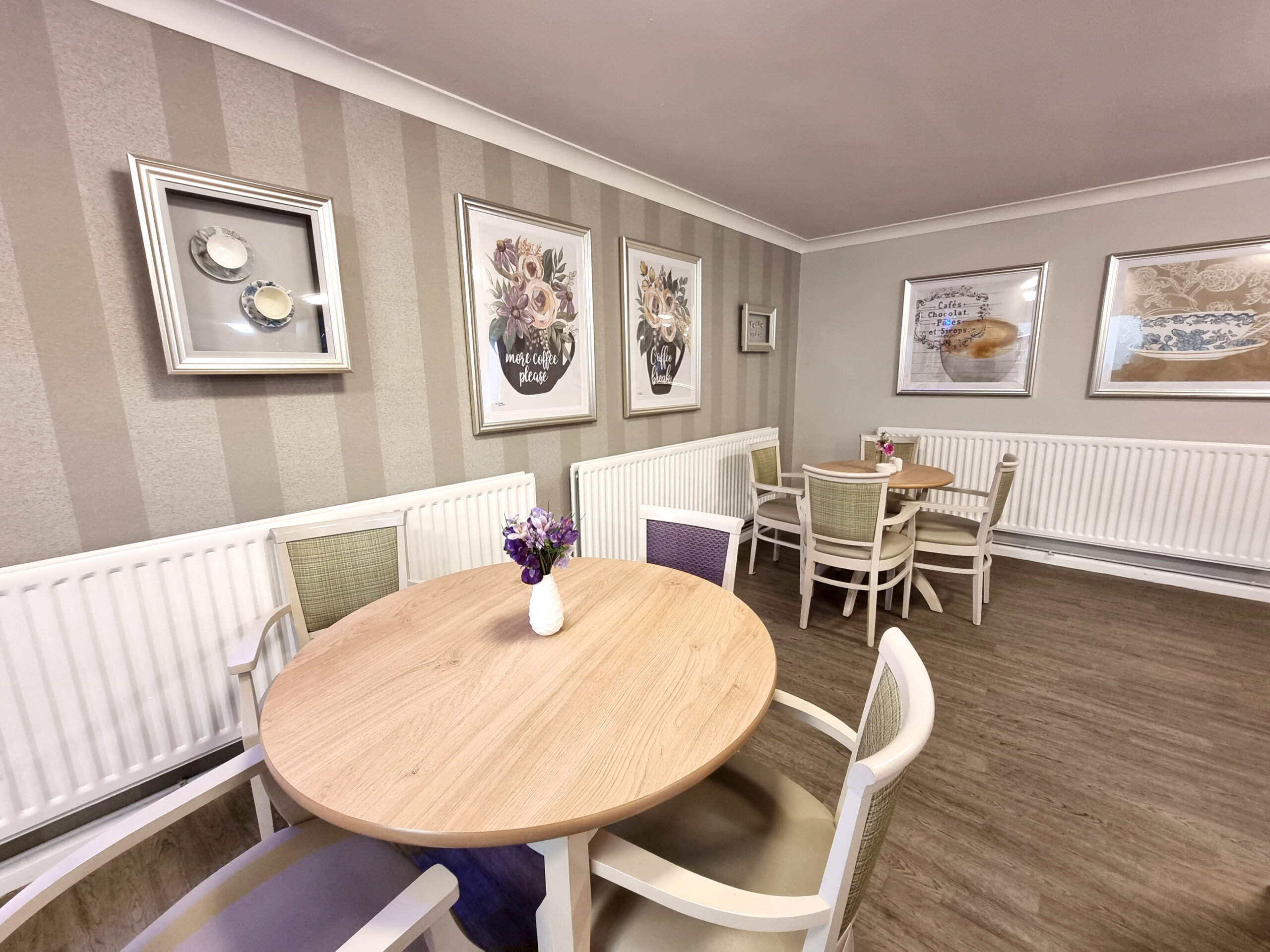 Dove Court Care Home – Dining (2)