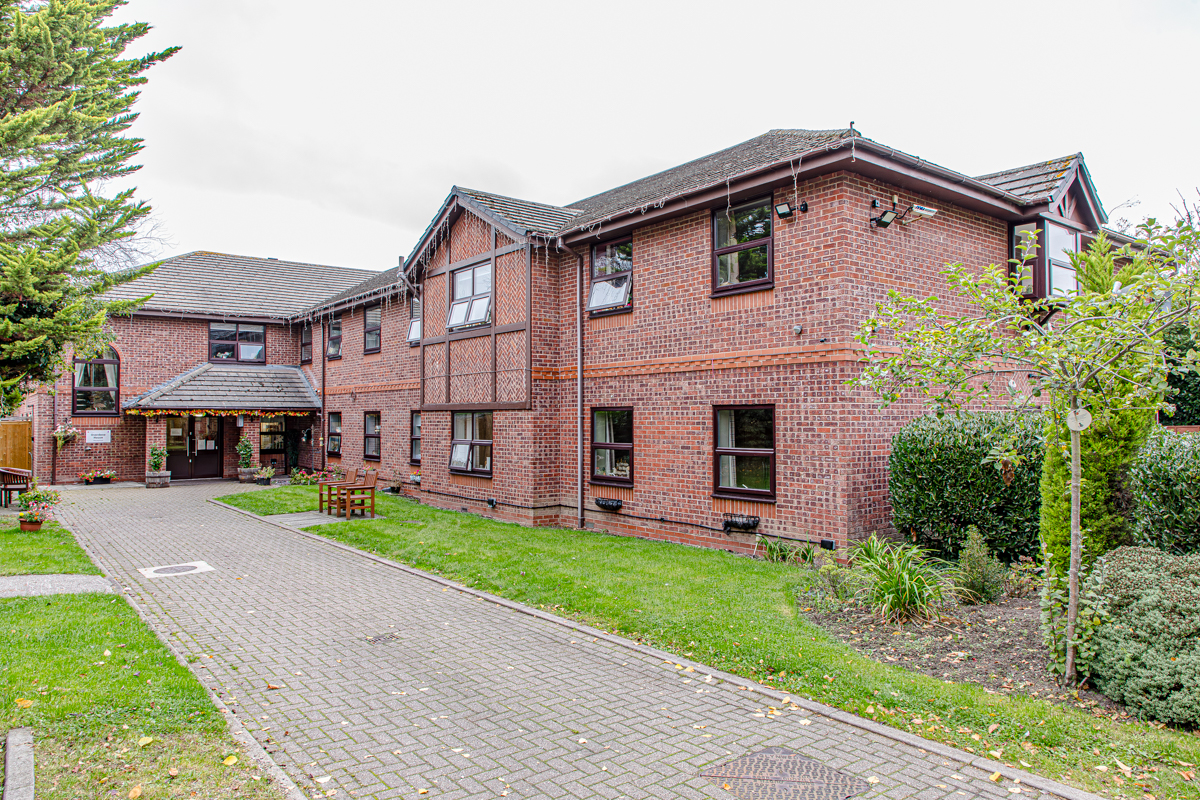 Overdene House – Exterior