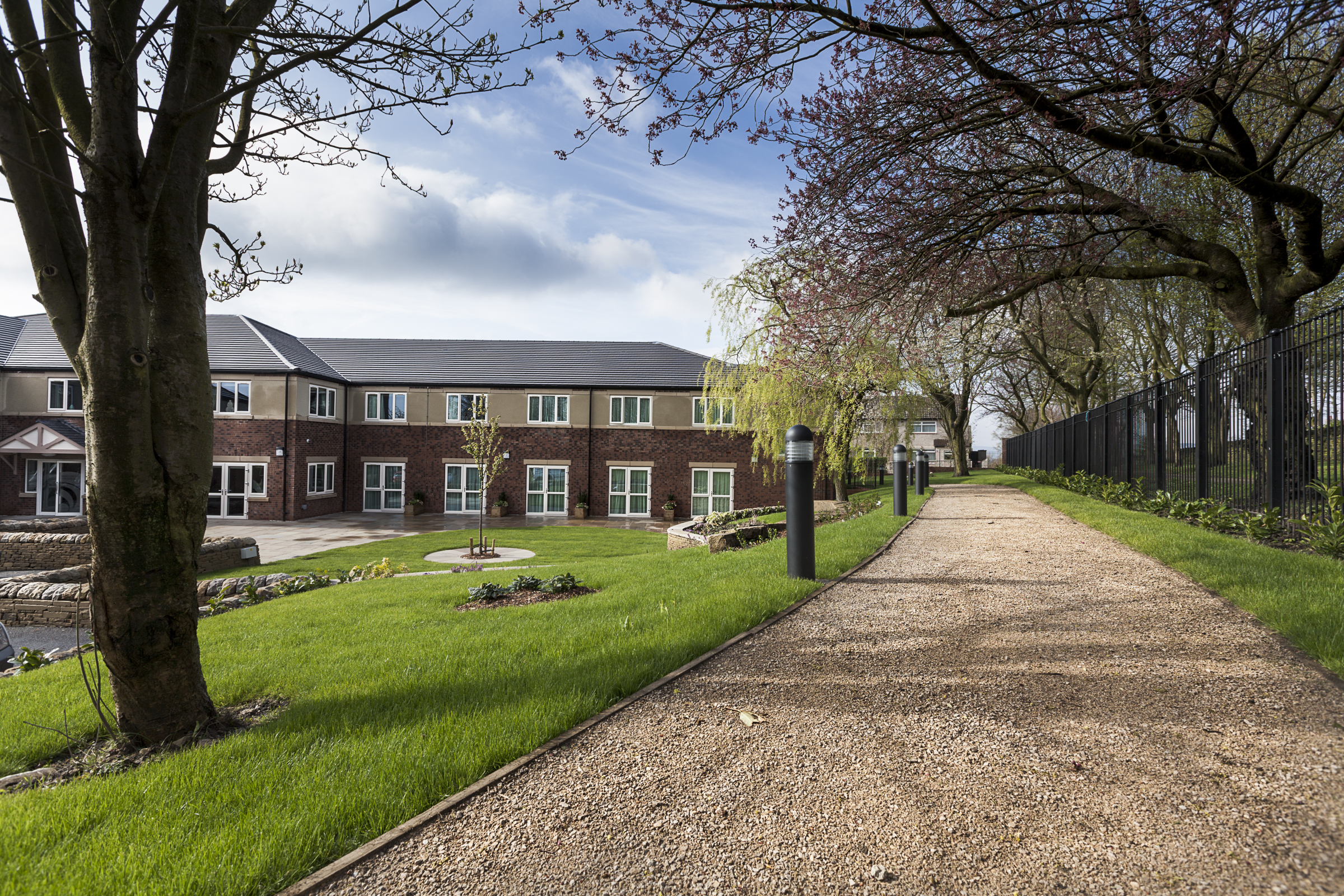 The Oakes Care Centre – Exterior (2)
